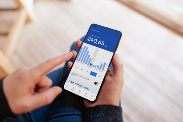 Hvornår er der billig strøm i dag? Se elpris i appen