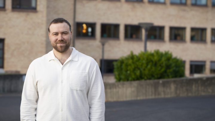 Portræt af Nikolaj Damkjær, afdelingsleder for forretningsstyring hos Andel Energi