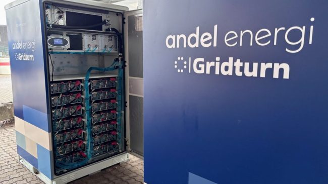 Brugt bilbatteri med en samlet kapacitet på lidt over 100 kWh.