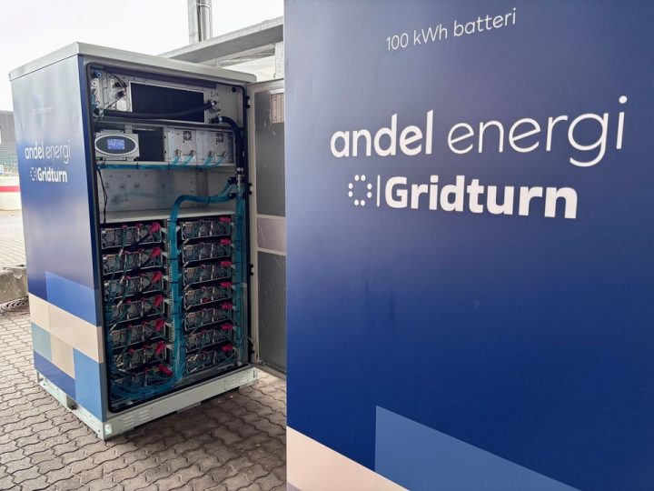 Brugt bilbatteri med en samlet kapacitet på lidt over 100 kWh.