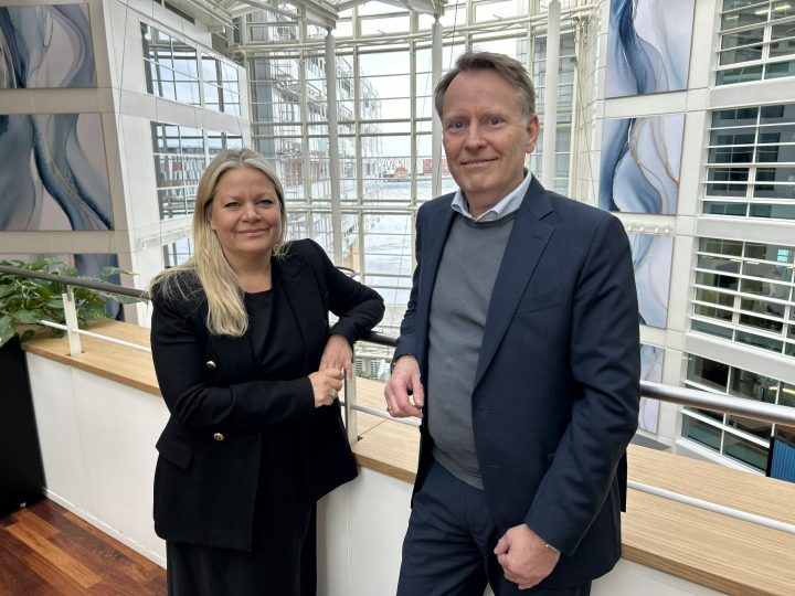 Adm. direktør i Andel Energi, Marlene Holmgaard Fris, og koncerndirektør med ansvar for Privat i Alm. Brand Group, Kim Bai Wadstrøm ved Alm. Brand hovedkontoret i København.