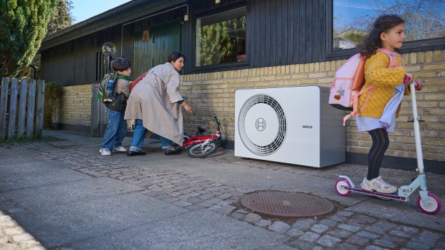 Få energi til hverdagen med en luft til vand-varmepumpe fra Andel Energi.